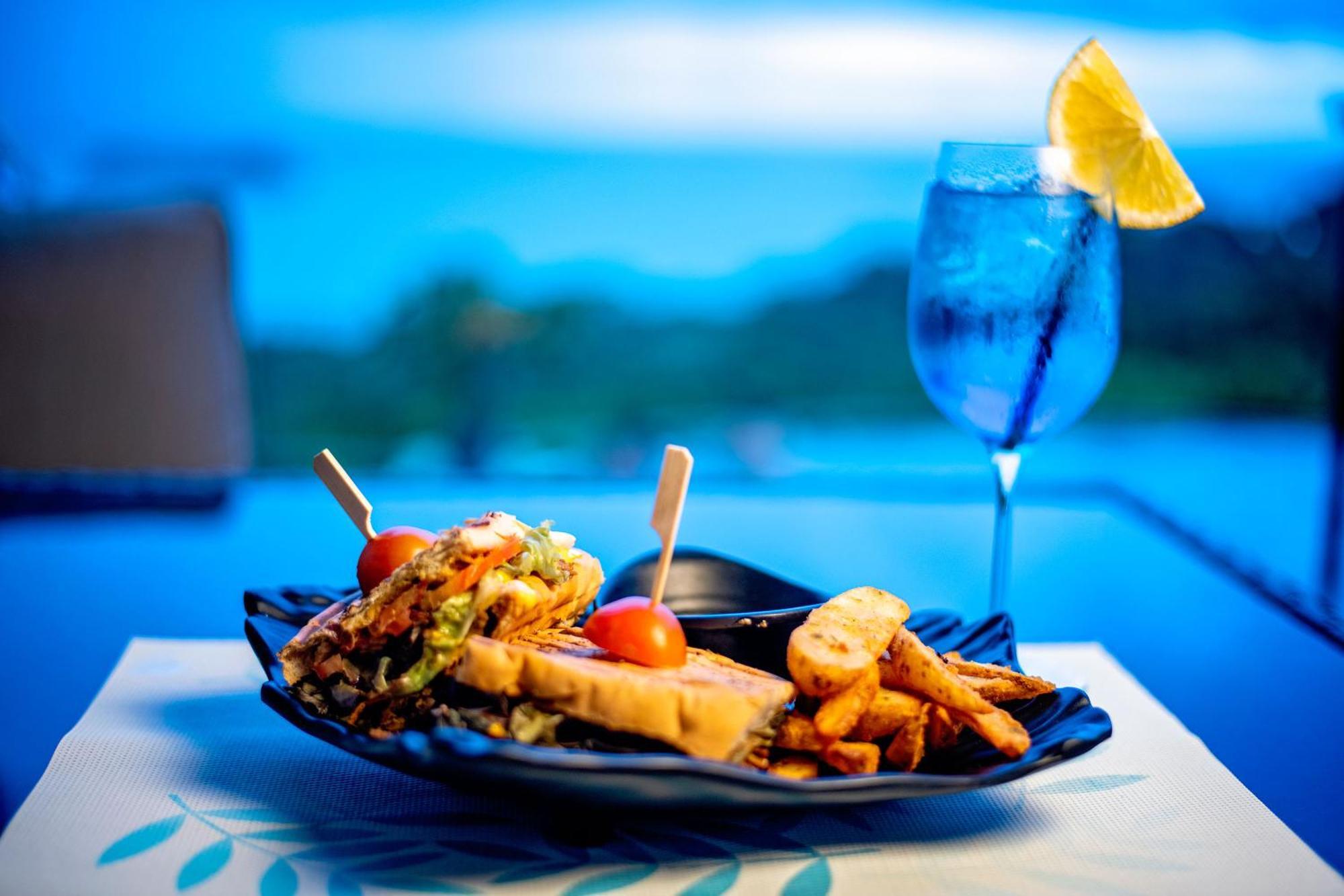 Villa Roca Boutique Resort & Suites - Adult Only Manuel Antonio Exteriör bild